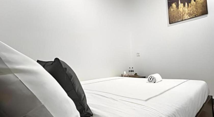 Oyo 90936 Hotel Manjoi Inn Ipoh Zewnętrze zdjęcie