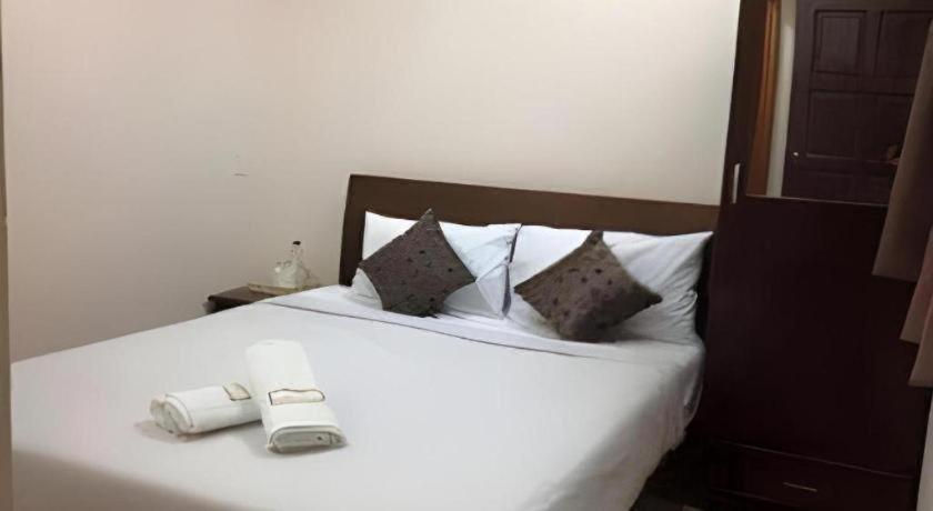 Oyo 90936 Hotel Manjoi Inn Ipoh Zewnętrze zdjęcie